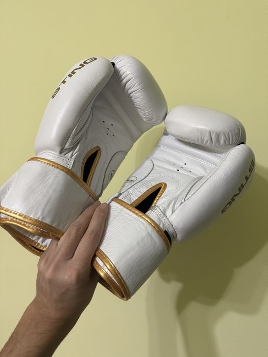 Перчатки и шлем IBA