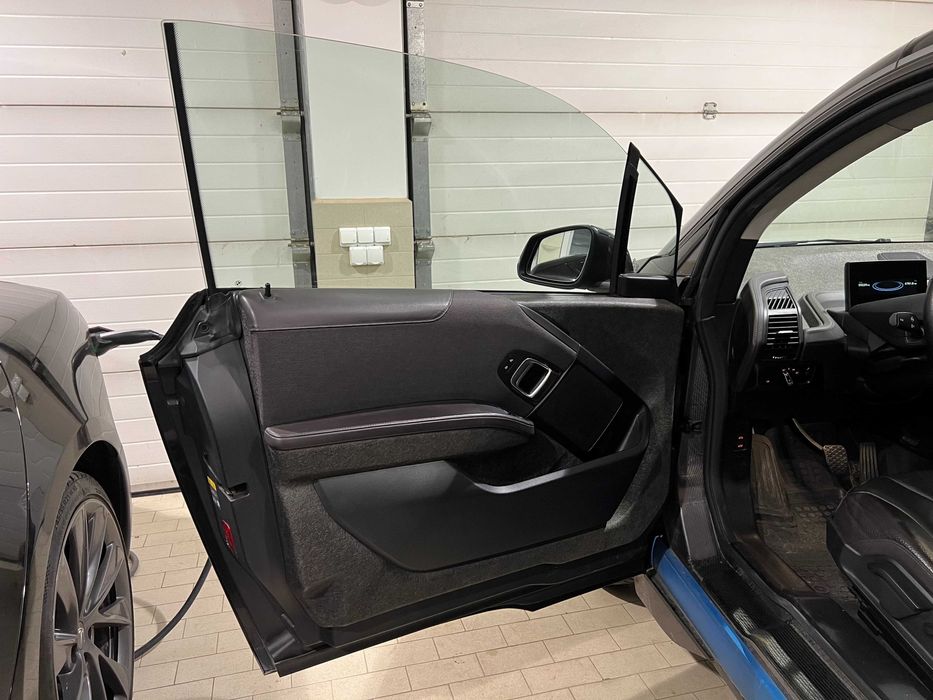 BMW i3 94 Ah Facelift, LED, trapa, piele, premium Suite, configuratie rara