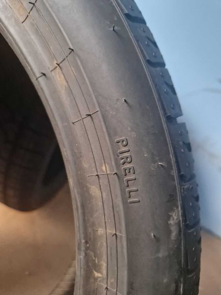4 Pirelli R19 235/40/ -285/40
нови летни гуми 
спорт пакет 
DOT1822