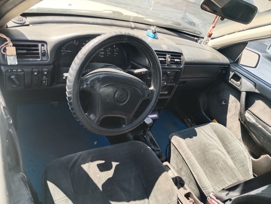 Продам Опель вектра а 94г