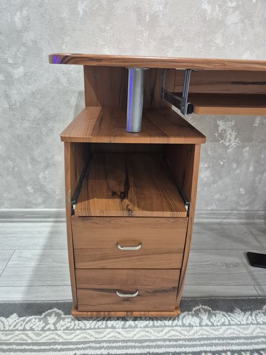 Стол письменый компьютерный бу