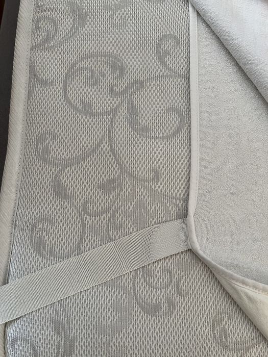 Итальянская кровать дерево мягкое изголовье веллюр 150х200 см