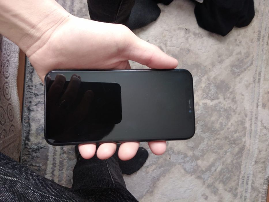 Продам айфон х срочно