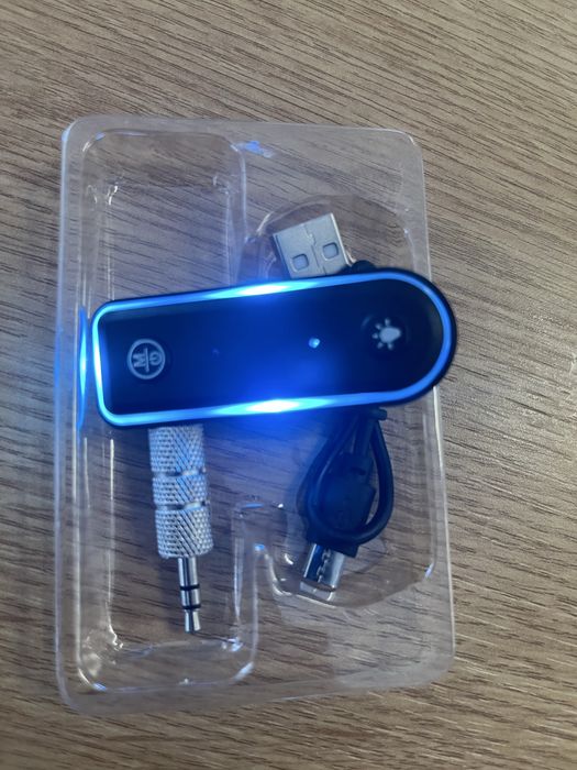 Adaptor Bluetooth auxiliar cu iluminare RGB, pentru mașină sau boxe