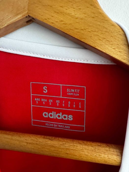 Арсенал 24/25 Домакински Тениски