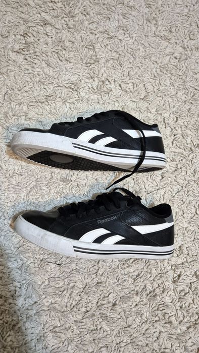 Adidași Reebok din piele