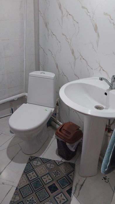 Сдам комнату в коттедже плсуточно