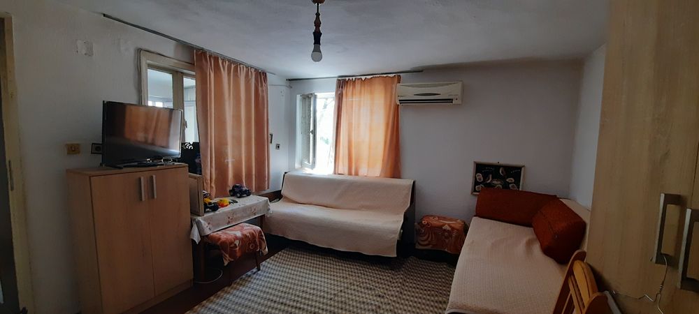 Продава се Къща в Варна, Колхозен пазар - 140 кв.м за 429 €/кв.м - Снимка #1