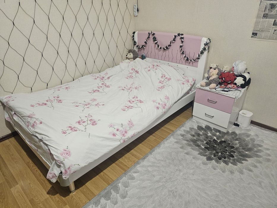 Кровать полуторка с тумбой для девочек