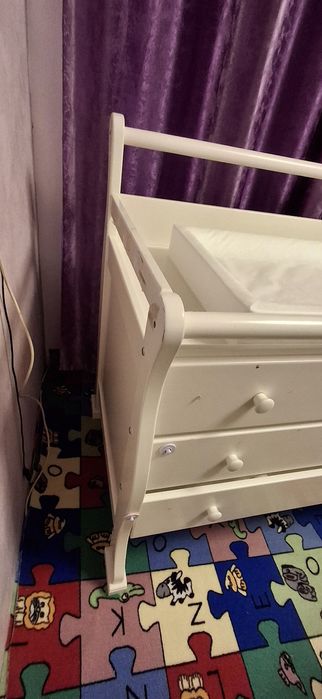 Patut copil cu saltea si masa de schimbat scutece