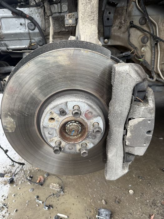 Спирачки Бмв х5/х6 ф15/ф16 М50д (spirachki bmw x5/x6 f15/f16 M50d)