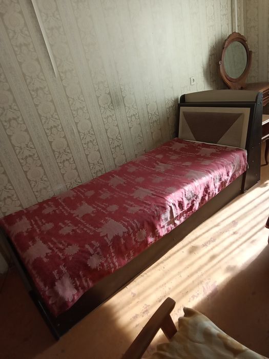 Кровать односпальные б.у