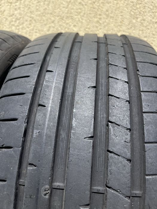 2 бр. летни гуми 245/40/18 Dunlop DOT 1622 4 mm