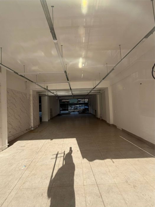 Срочно Аренда офис 1 этаж или Showroom 188 кв м