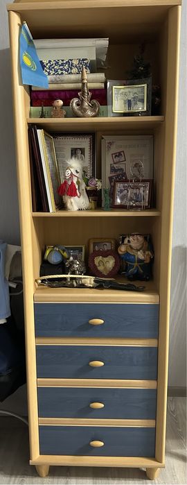 Продам 2 шкафа с полками