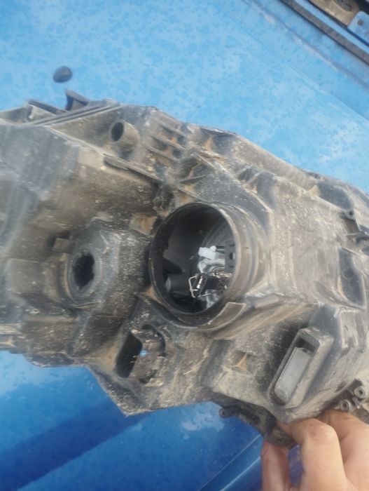 Far dreapta Dacia Duster 2 2022-2024cu urechi defecte