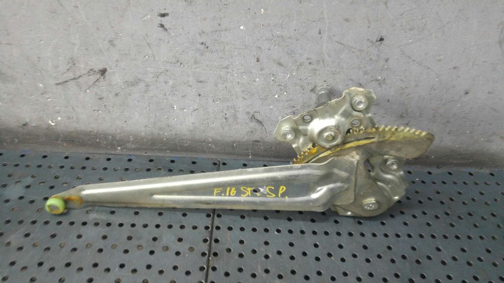 Macara manuala stanga spate fiat sedici 189