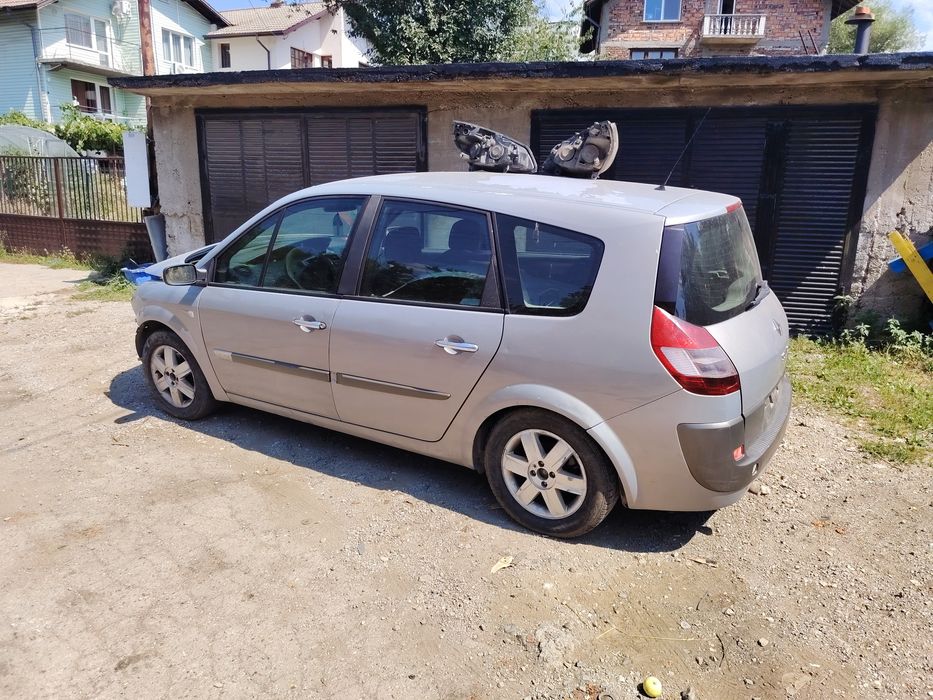 На частиrenault cenik рено сценик 2005 г. 1.9 дизел