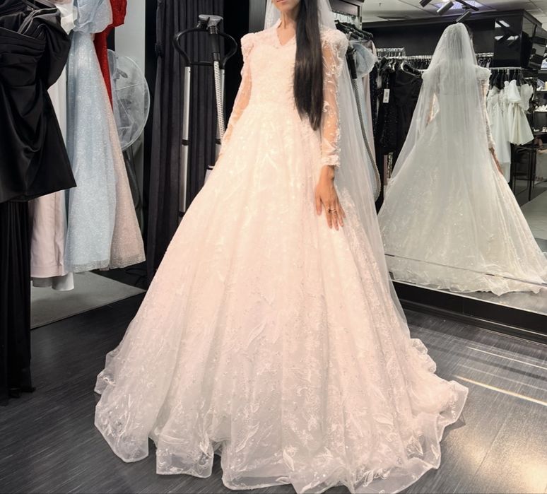 Продается свадебное платье Emilia Sposa