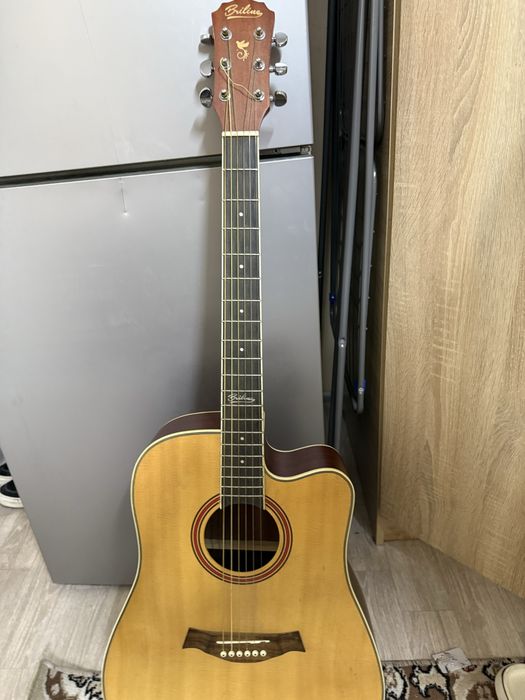 acoustic guitar Briling