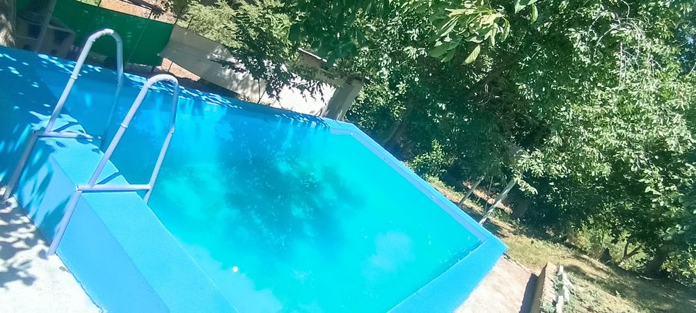 Ховли уй дачаси билан.