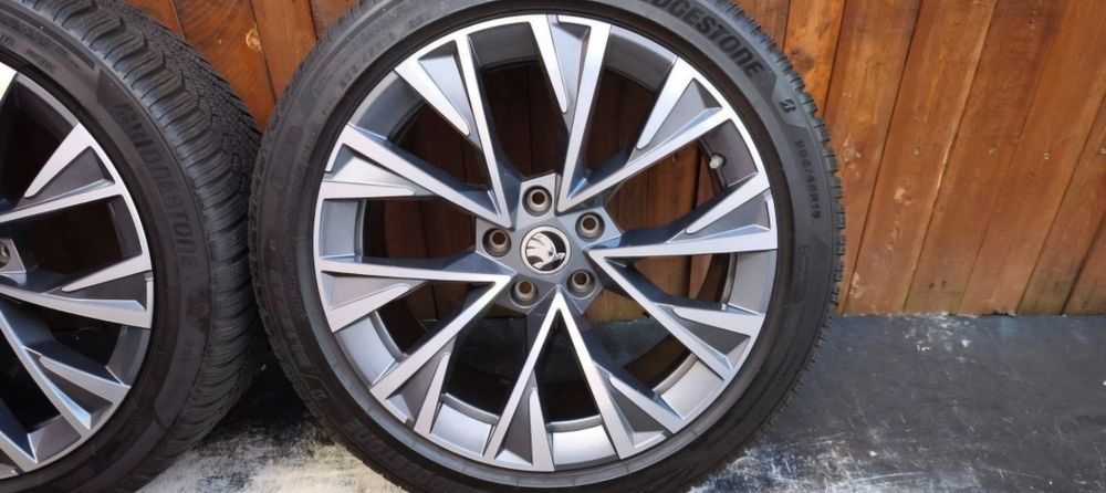 Set Roti Jante Iarna 18" Originale Skoda Superb 3 & 4, Dofida, Anvelope Bridgestone 235/45 R18