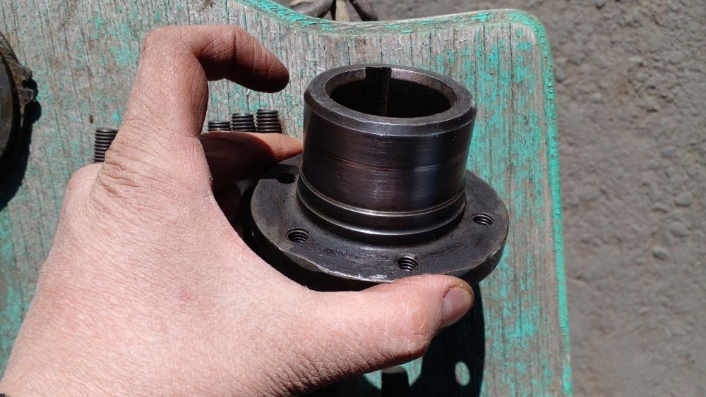 Продам запчасти на газель 402-100 ДВС