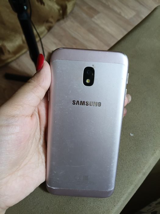 Планшет и телефон