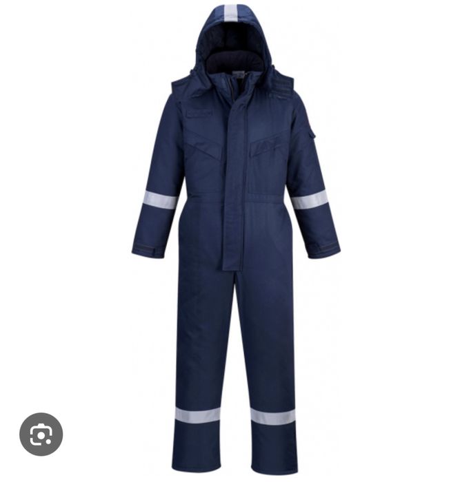 Спец ботинка и комбизон зимний