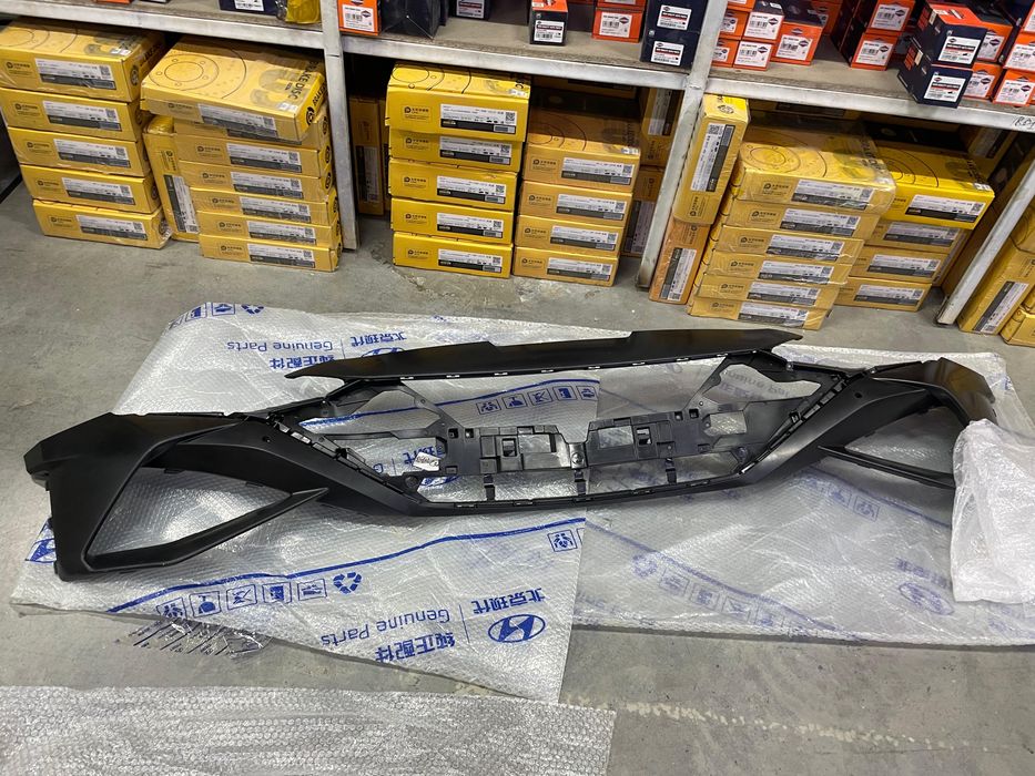 бампер передний на Huyndai Lafesta