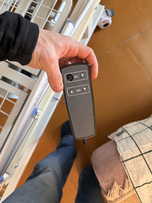 Медецинская кровать