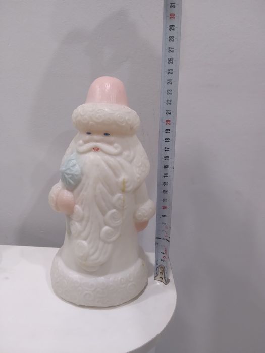 Продам открытки ссср и значки.