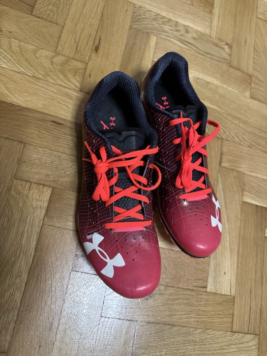 Шпайкове Under Armour