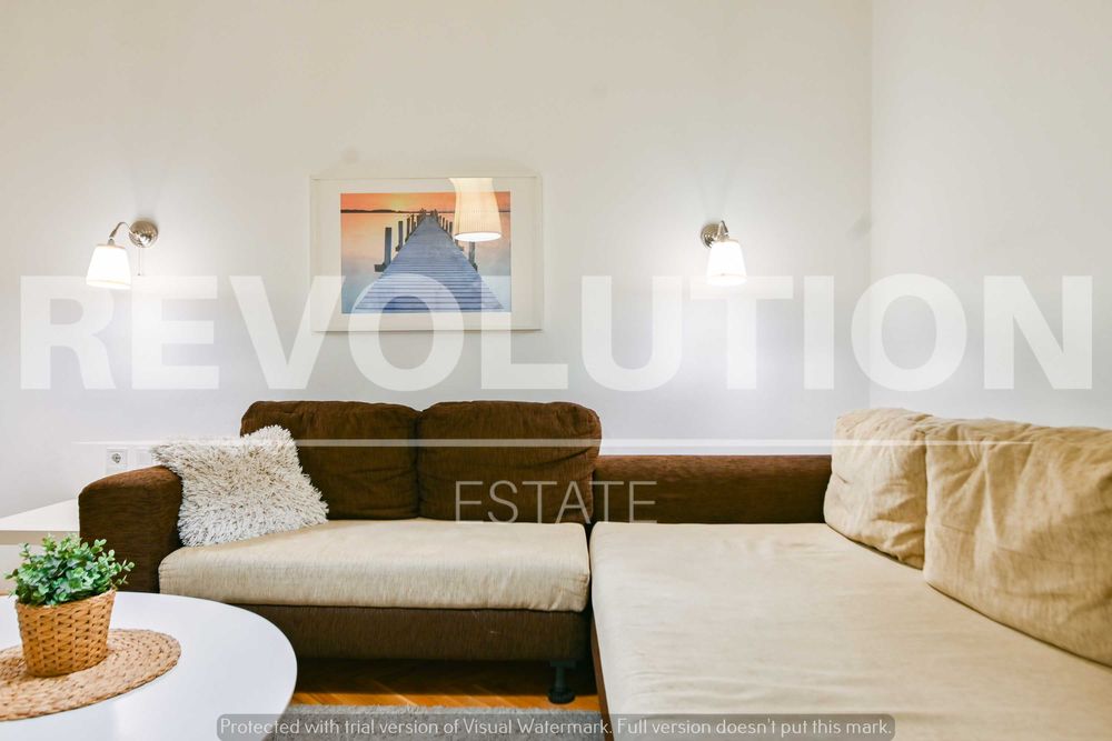 Дава се под наем Тристаен апартамент в София, Център - 86 кв.м за 800 € - Снимка #2