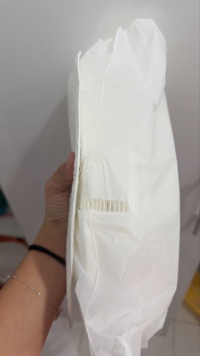 Продам робот-пылесос lydstro R1