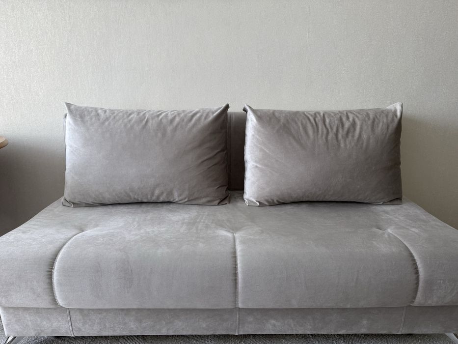 Продам диван прямой, серого цвета