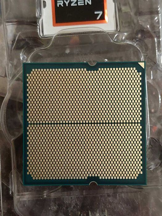 AMD Ryzen 7 7800X3D, 8-ядрен, AM5