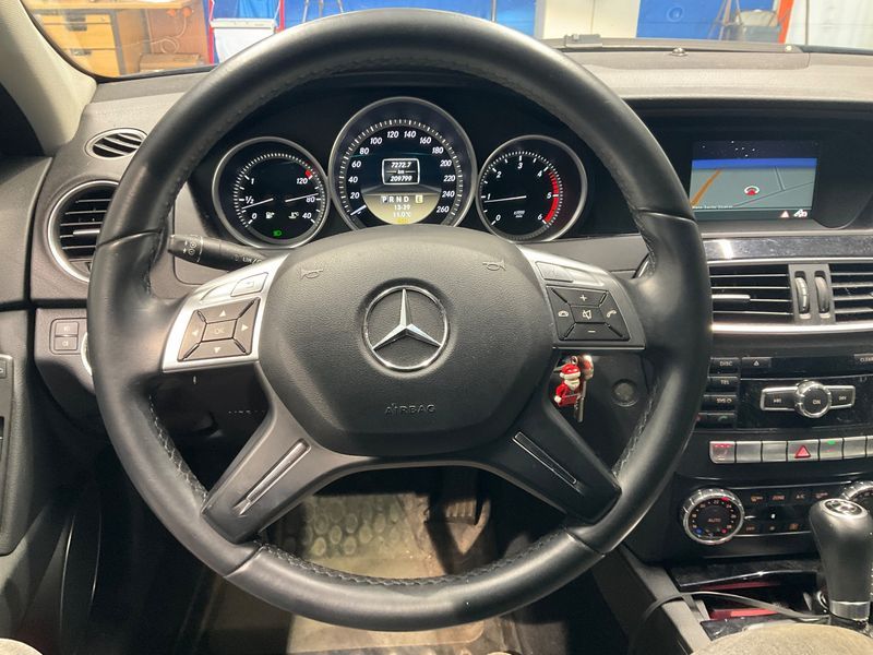 Mercedes-Benz C-Klasse C 200 CDI T BlueEfficiency Classic 2012
