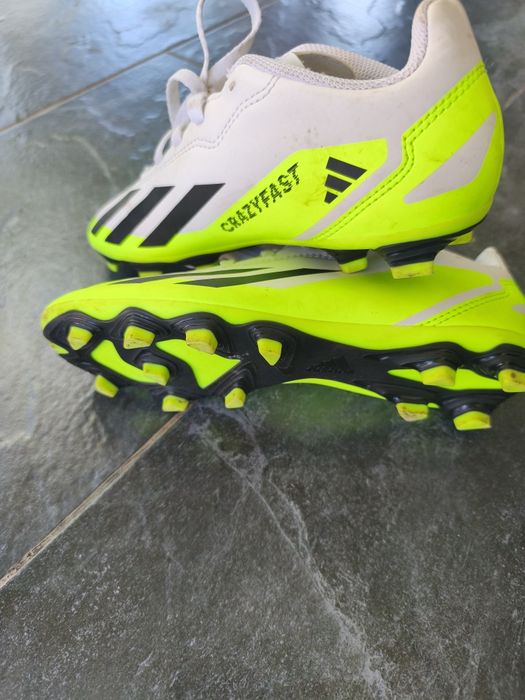 Încălțăminte fotbal
