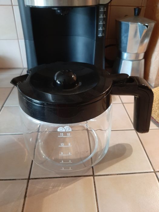 Продам кофеварку Delonghi