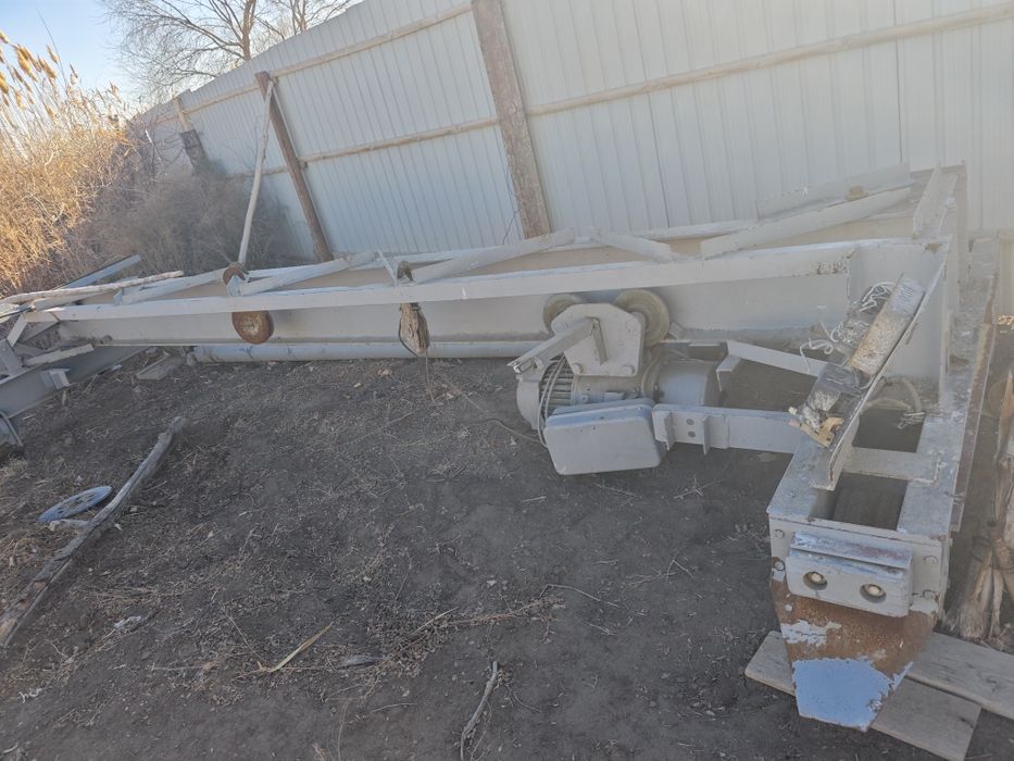 Кран балка сотилади 
Холати ало, ишлаб турибди.