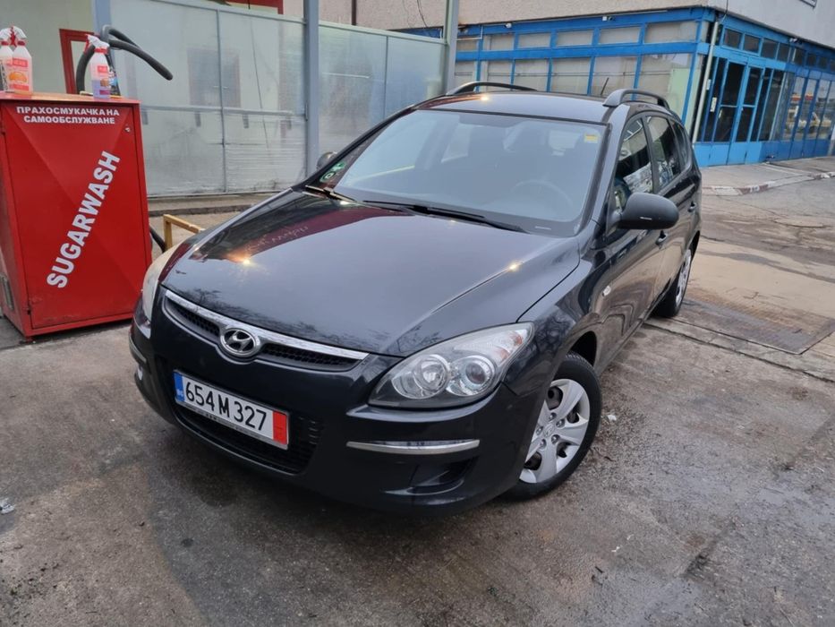Хюндай I 30SW 1.4/16V  2010 година