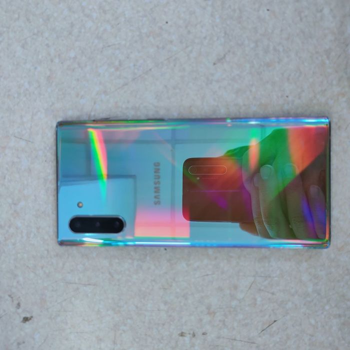 Samsung Note 10  idealniy  5 G halol ishlavotgan telefon