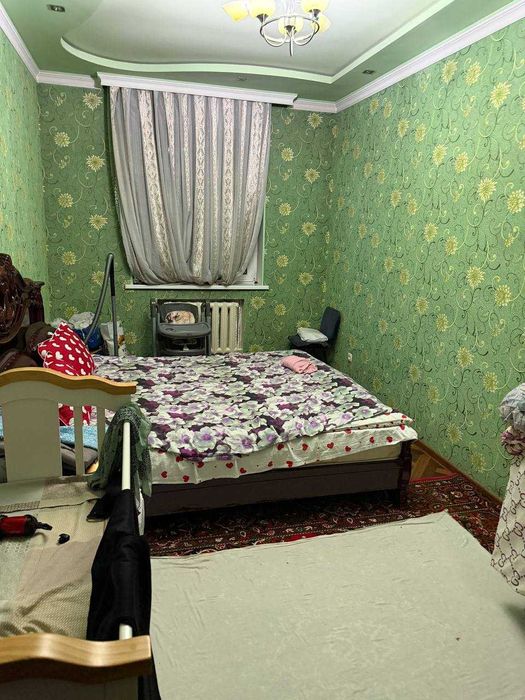 Продается своя банковская квартира 2х3 комнатная кирпич.