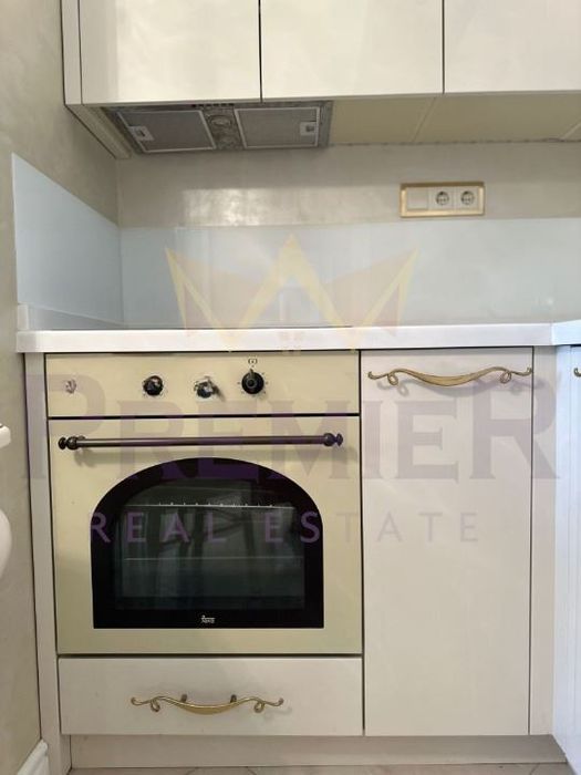 Дава се под наем Двустаен апартамент в Варна, Център - 70 кв.м за 1200 € - Снимка #1