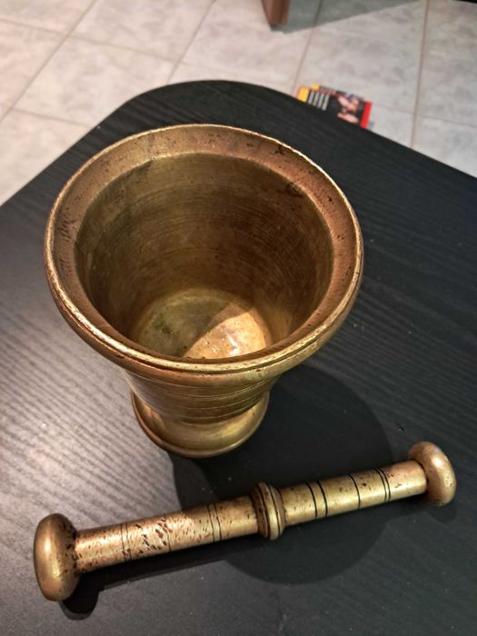 Piulița (mojar)+ pistol alama
