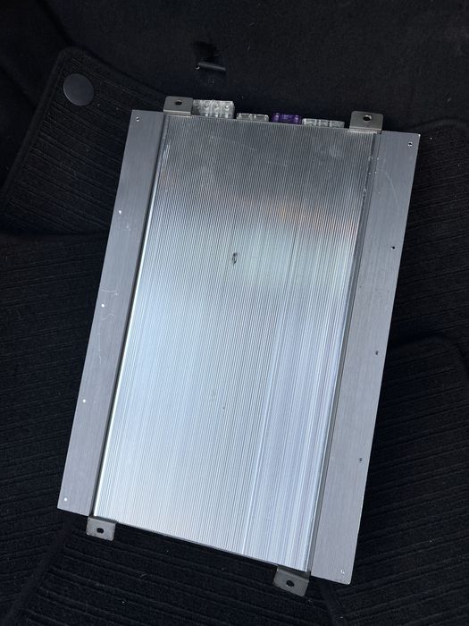 Amplificator auto MC HAMMER Quintus 1800