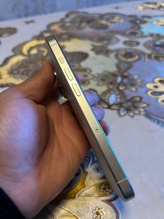 Iphone 15 pro oq rangli ideal