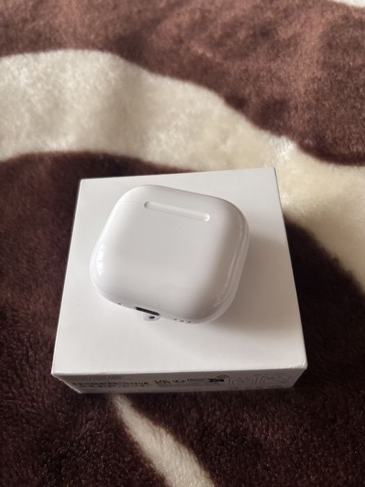 Vand Airpods 4 ANC noi