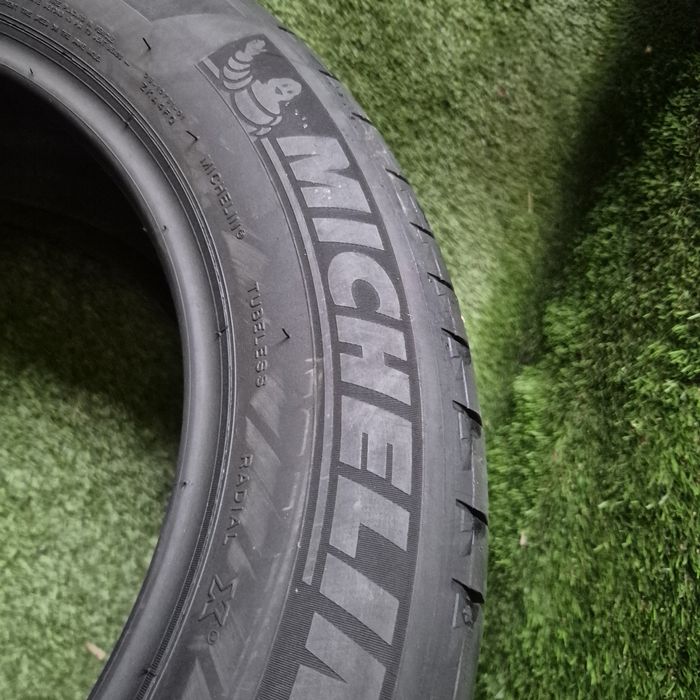 235 55 17 Michelin